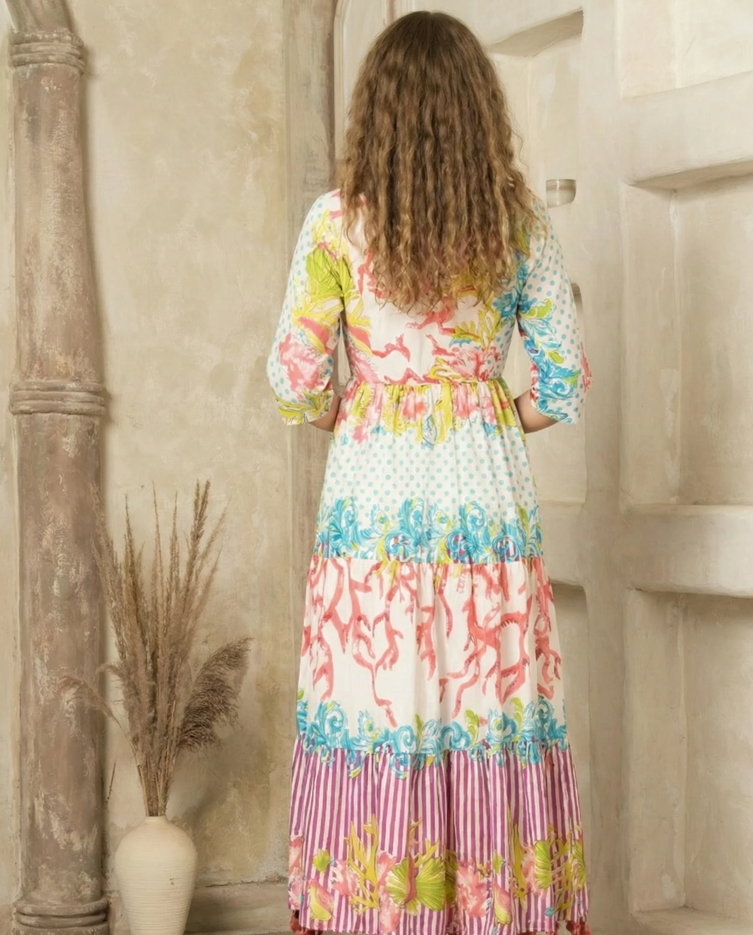 ABITO LUNGO A BALZE CON NAPPE - Image 7