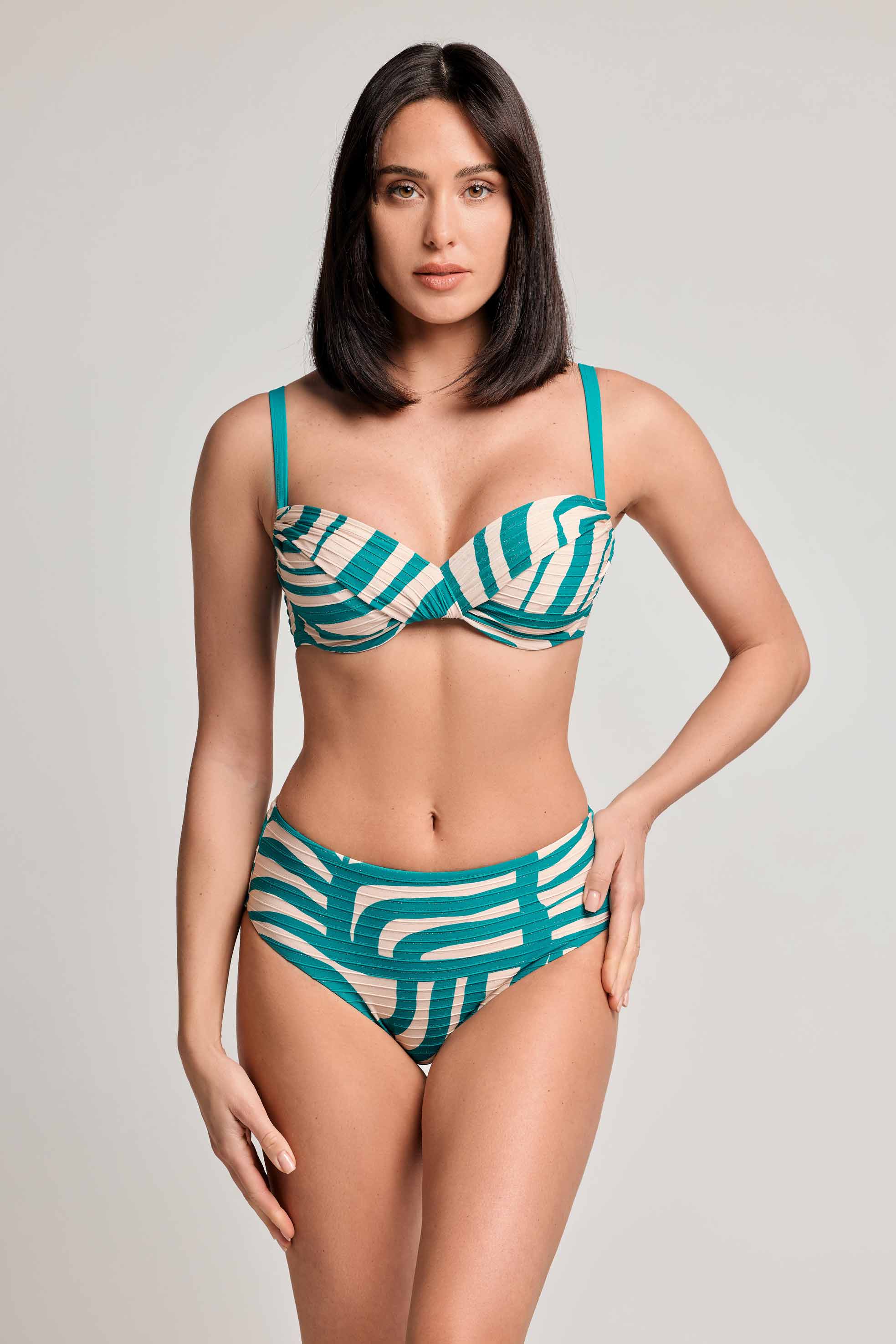 BIKINI CON FERRETTO A VITA ALTA CLARA - Image 5