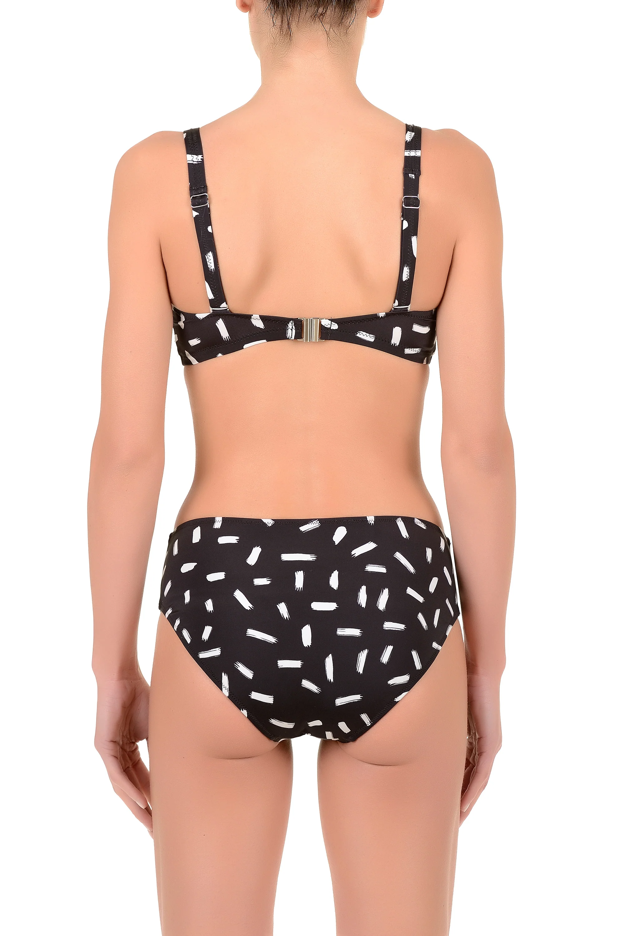 BIKINI IN FANTASIA - Image 2