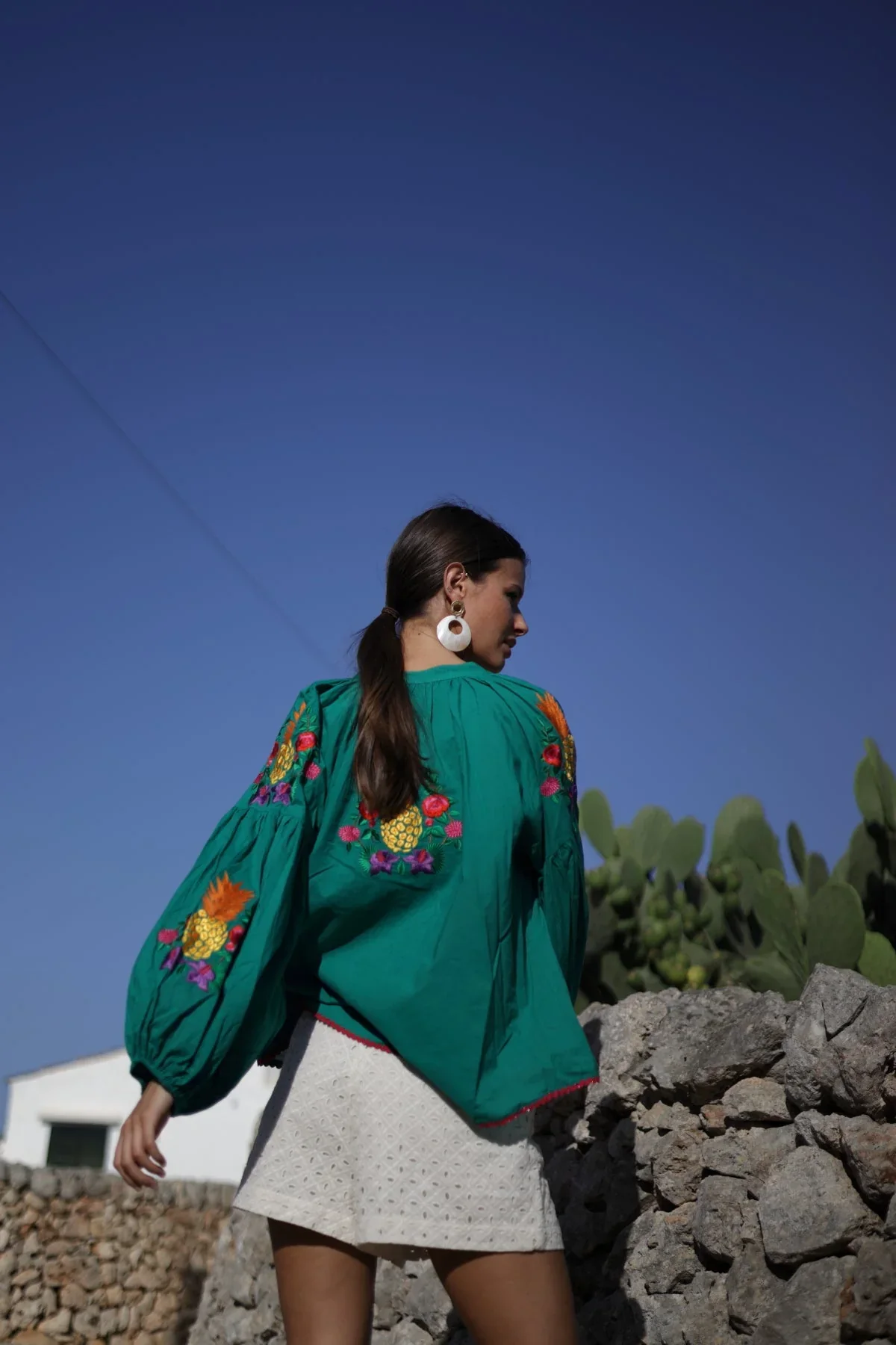 BLUSA CON RICAMI ARTIGIANALI - Image 6