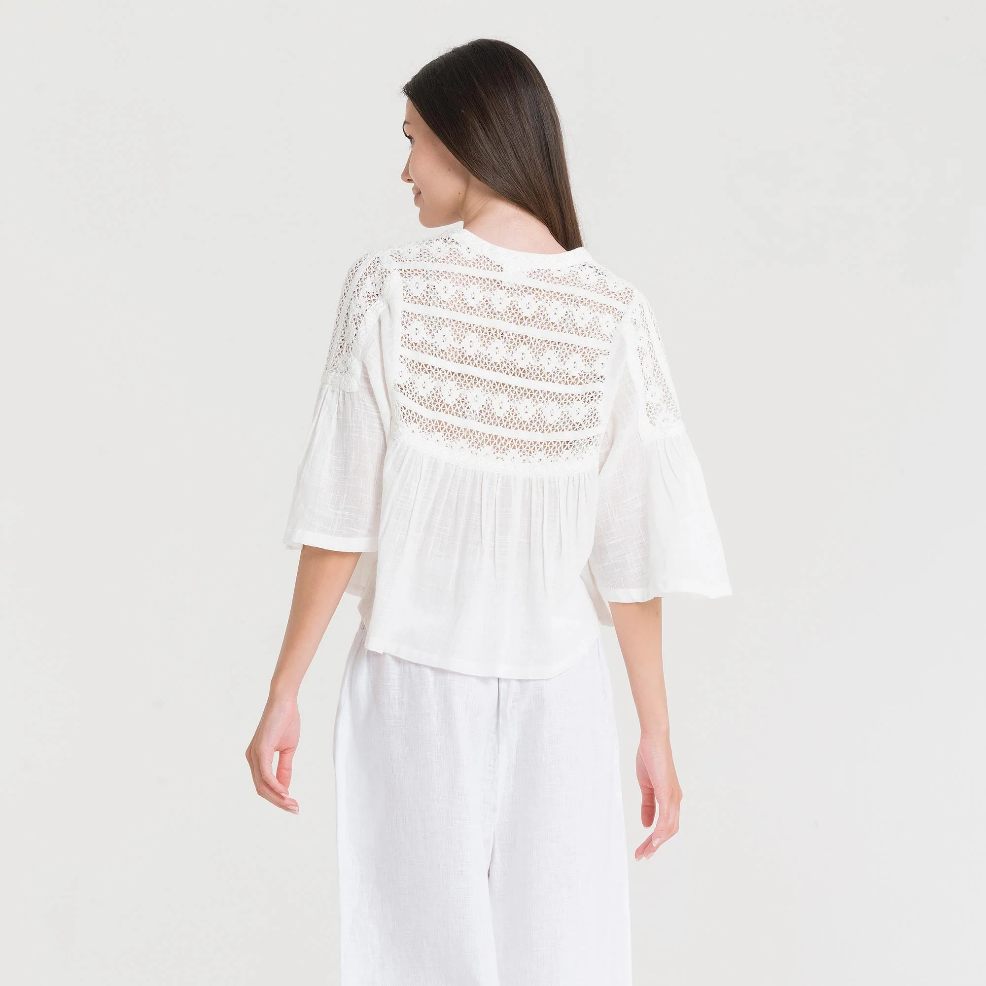 BLUSA CON RICAMI LISA - Image 2