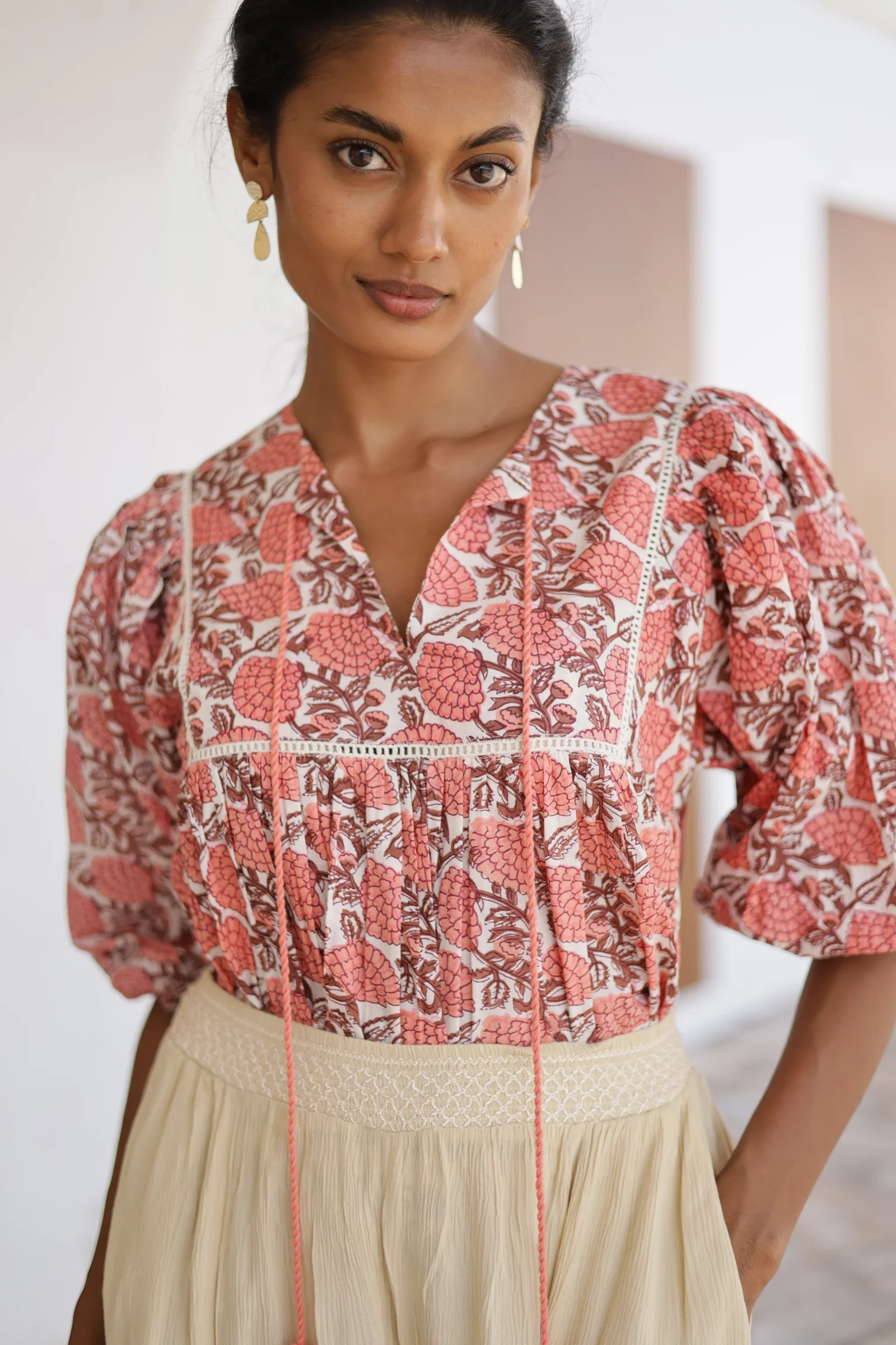 BLUSA FANTASIA CON MERLETTI